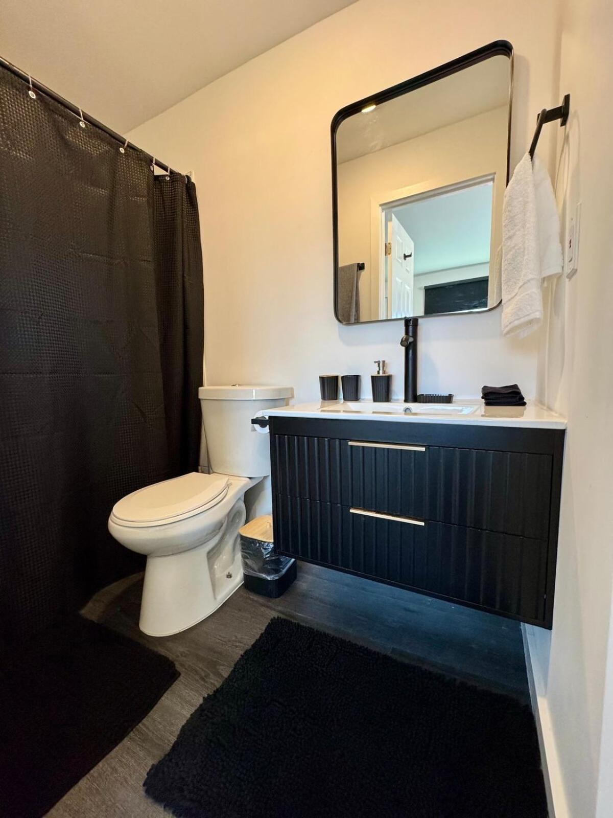 Your Downtown Cozy Studio With Backyard Unit C ฟีนิกซ์ ภายนอก รูปภาพ