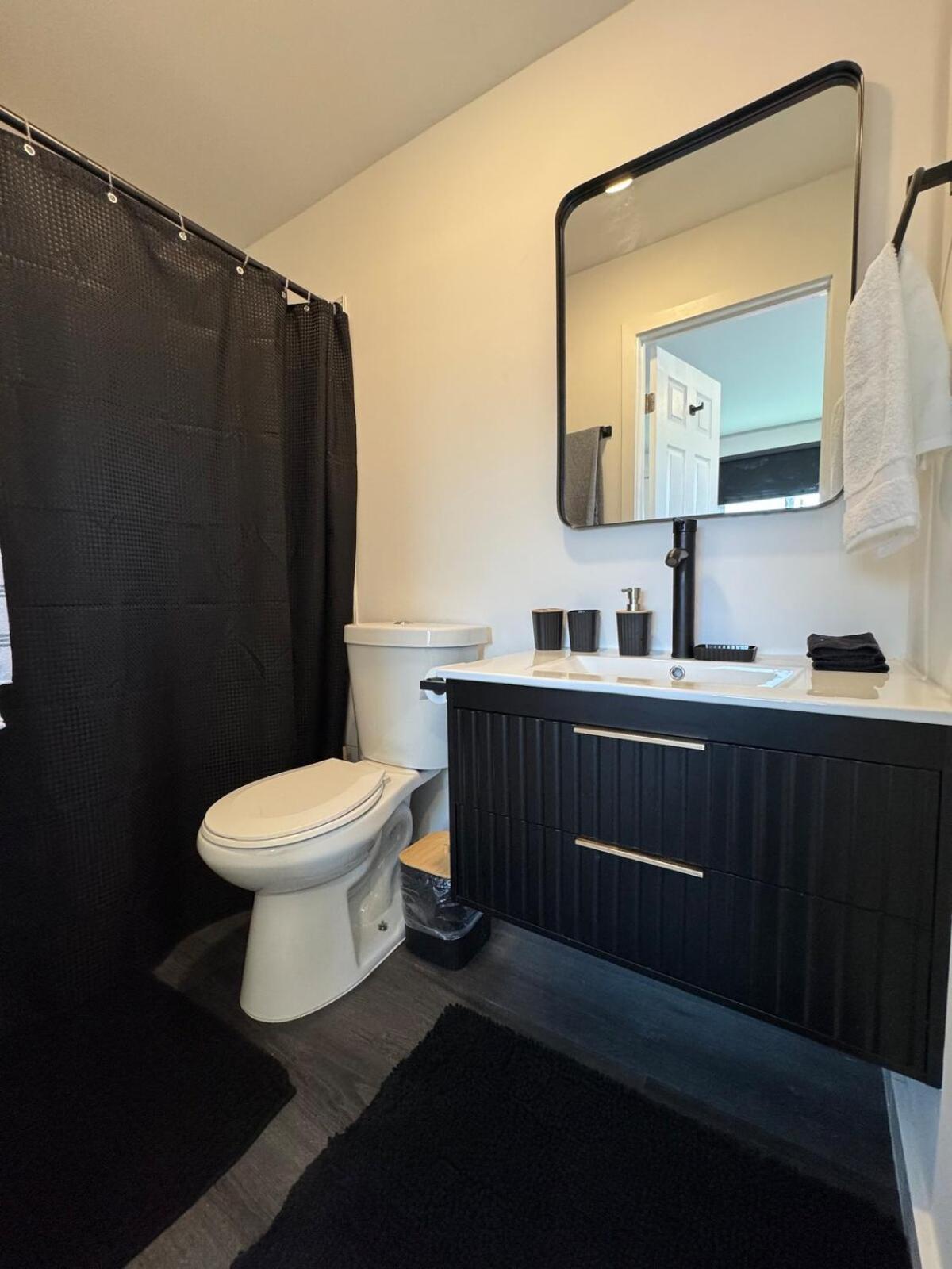 Your Downtown Cozy Studio With Backyard Unit C ฟีนิกซ์ ภายนอก รูปภาพ